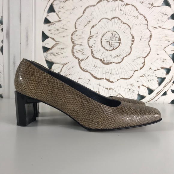 Stuart Weitzman Brown Snakeskin Block Heel Pumps - Picture 2 of 8